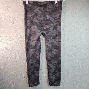 Spanx Leggings Size XL Gray Camo Stretchy Athletic Workout Pull On Pants